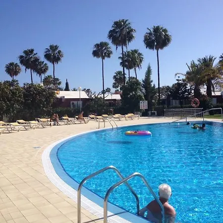 Los Tunos Campo Internacional Hébergement de vacances *